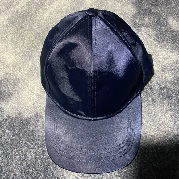 Mango silk cap for women - Picture 1 of 3